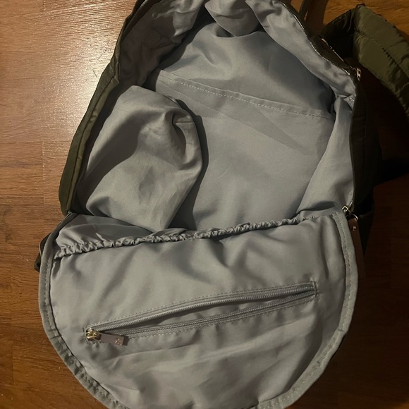 Skip Hop Olive Quilted Baby Bag - Picture 3 of 3